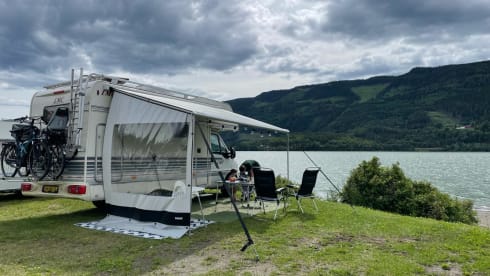 Reispaleis – 6p LMC alcove from 2003
