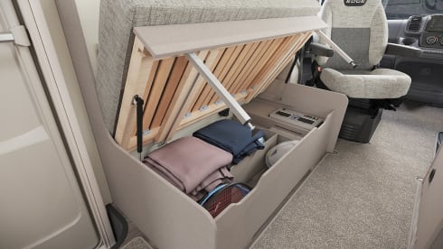 6 berth Swift Edge from 2022