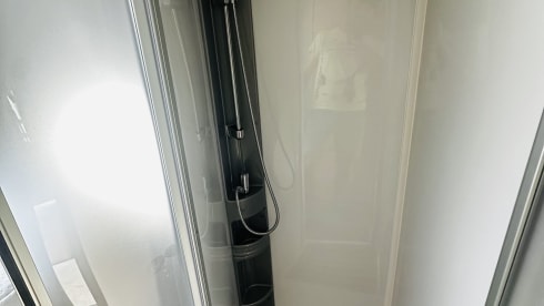 Prachtige FamilieCamper met AIRCO in woonruimte!
