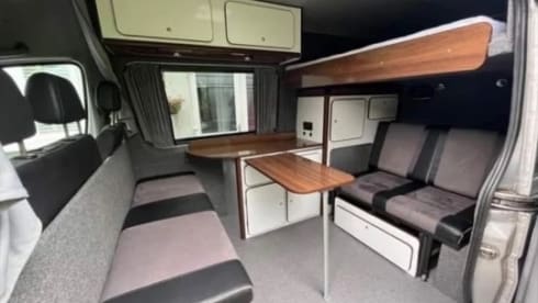 Nelly – 5 berth Volkswagen Crafter 