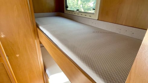 Gennaro – Camper Mansardato per 7 persone