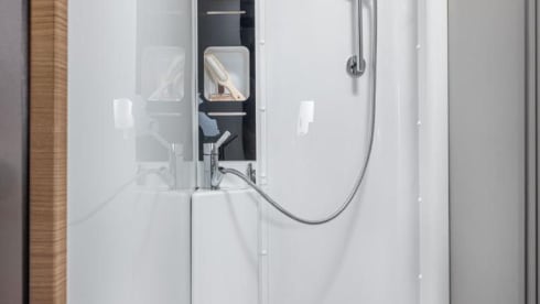 enjoycamper2 – KNAUS VAN TI 650 MEG PARTIALLY INTEGRATED TOP EQUIPMENT IDEAL FOR COUPLES