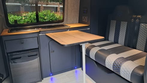 Campie – Volkswagen 'Poptop'  T5 Transporter Camper-van 