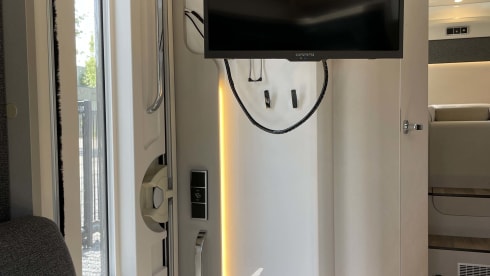 p Hymer semi-integrated from 2024