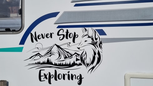 Foxy Adventure – 4p Hymer integrated from 2002 with many extras