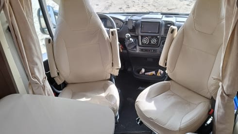 Lena – With the camper through Portugal