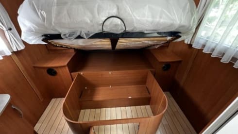 De Camper – Pilote semi-integrated (3 persons)