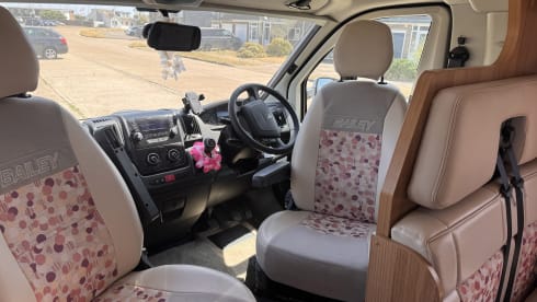 Mitzy  – 6 berth Bailey Autograph Motorhome 