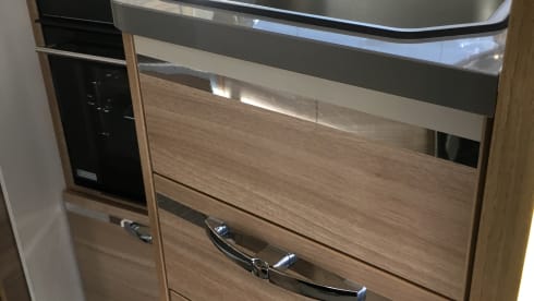 ADRIA Matrix SBC 670 - 50 jaar Silver Collection – "My camper is my castle" READY TO GO EVERYWHERE YOU NEED TO GO