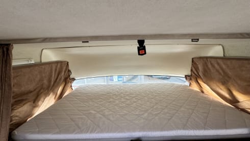 E610 gezinscamper – 4p Hymer integrated 6.2m