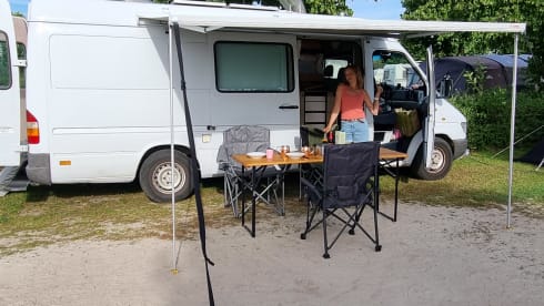 The cozy camper – Freedom on four wheels – our Mercedes Sprinter camper