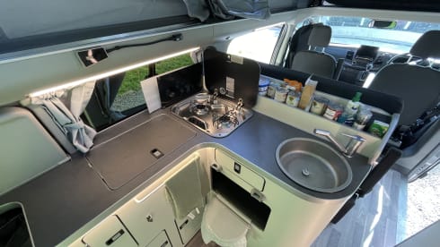 McNugget – 4 berth Ford Nugget Plus campervan, 2022