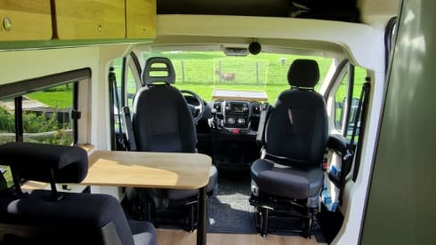 2p Peugeot bus from 2016