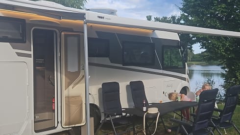 6 persoons familie camper – 6p McLouis integrated from 2020