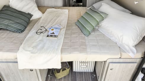 Rode rakker –  Rare & luxurious camper with 2 fixed beds for 4p (2020) 