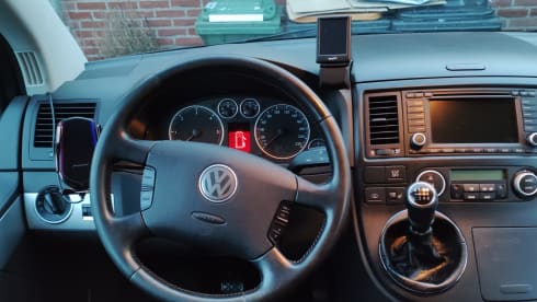 Happy Camper – Luxury 4/5p bus camper Volkswagen Multivan from 2008