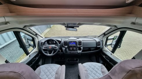 Carado T448 Luxury Edition 15 Automatic (built in 2022)