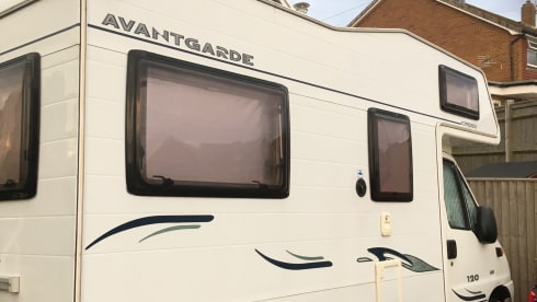 AVA – 2 berth Peugeot advangarde from 2006