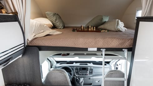 Bavarian Camper 3 – Mega-Raumwunder mit bis zu 8 Betten und großer Heckgarage