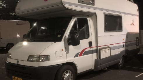 4p Bürstner alcove uit 1995