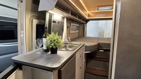Pössl 600 – New Pössl campervan with length beds