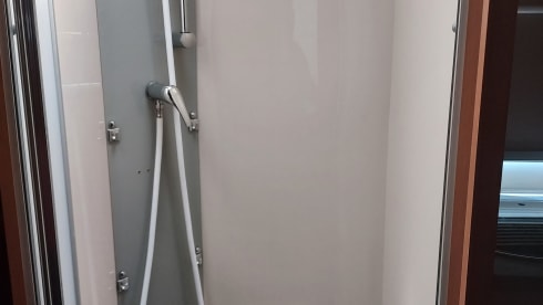 2D85 – CHALLENGER 58 .ZENTRALBETT .