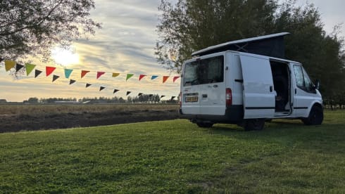 2p Ford bus from 2011