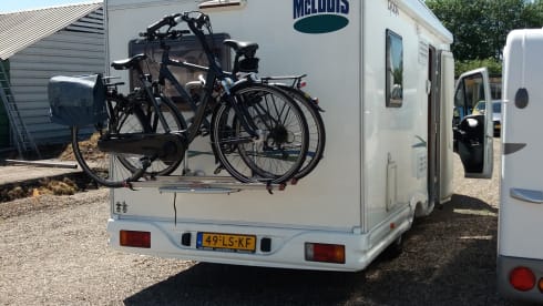 Rent a nice camper, extra's including bike rack