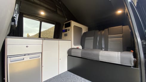 Roux – Volkswagen Transporter T5.1 - 4 berth 