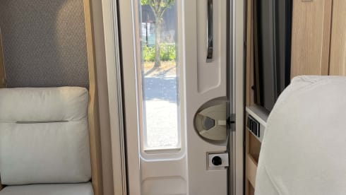 2p Hymer semi-integrated from 2021