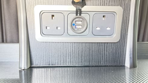4 berth Volkswagen bus from 2018
