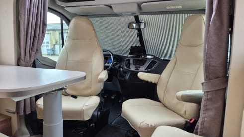 Ford Chausson EB 718