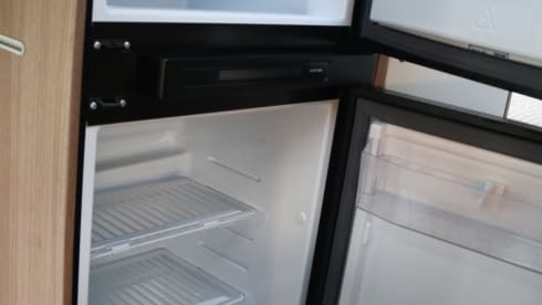 Carado 464 – Rent mobile home Carado 464 with 6 sleeping places