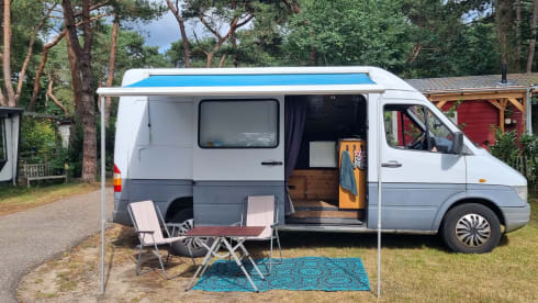 Tortuga – 2p Mercedes-Benz campervan uit 1997