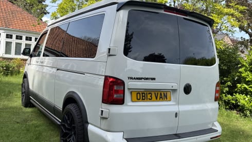 Obi-Van – 4 berth VW Star Wars Themed Lifted 4 x 4 Campervan