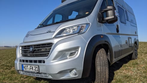 Fred von Knaus – Get in, turn the key, holiday feeling!