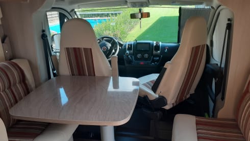 4p Bürstner semi-integrated uit 2013