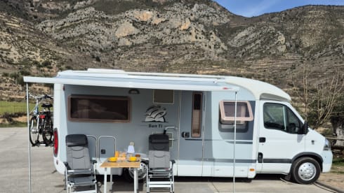 Travel comfortably with our complete Knaus Sun Ti!
