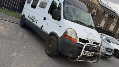 Living the dream  – 3 berth Renault campervan from 2006