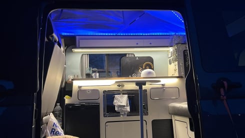 Shelagh – 4 berth Volkswagen campervan 2020- Insurance included 