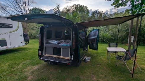 Vivi – DIY Campervan