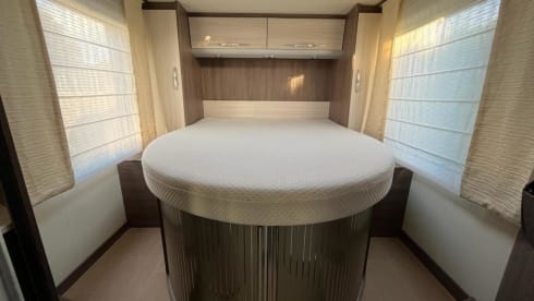 Bürstner/Fiat Ducato semi-integrated from 2016 with full leather upholstery.