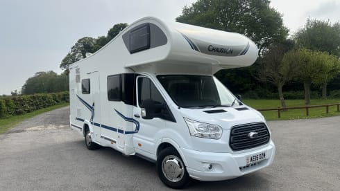 Large 6 berth modern motorhome