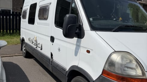Living the dream  – 3 berth Renault campervan from 2006