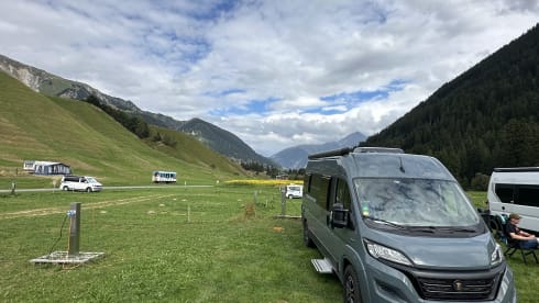2p Knaus Vantourer bus from 2022 with spacious garage