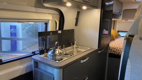 VANTastic – Weinsberg CaraTour 600MQ 2022 | 4 people