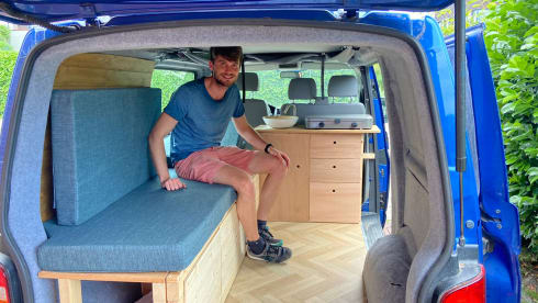 2p Volkswagen T5 from 2008