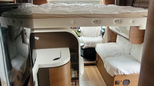 Mijn trots – Spacious 4 person Fiat Ducato Elnagh de luxe semi-integral built in 2016