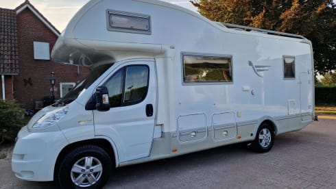 La bella vita – Luxury 6 person Arca Camper