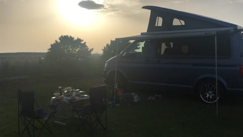 Millie – 4 berth Volkswagen campervan from 2017